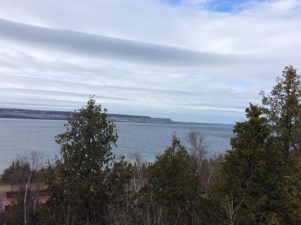 N' This On The Bay -Vacation Suite Wiarton Exterior foto
